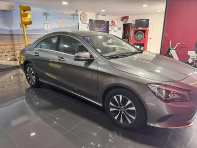 Mercedes-Benz CLA 180 2018 - 21500 EUR, 179900 km - AUTO.MOTO.pt - 179900km - foto 5 de 25
