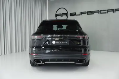 Porsche Cayenne 2018 - 57950 EUR, 120059 km - 120059km - foto 16 de 60