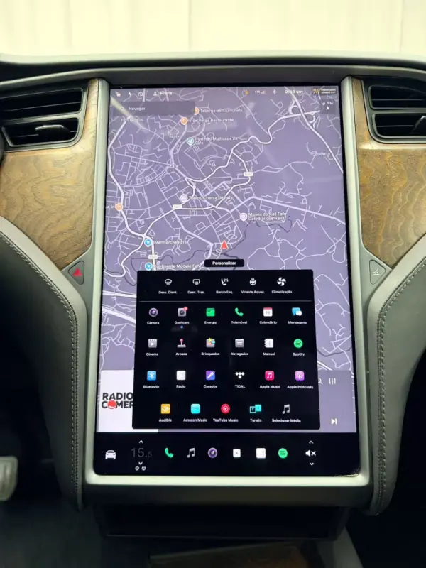 Tesla Model X 2018 - 27000 EUR, 199000 km - AUTO.MOTO.pt - 199000km - foto 18 de 24