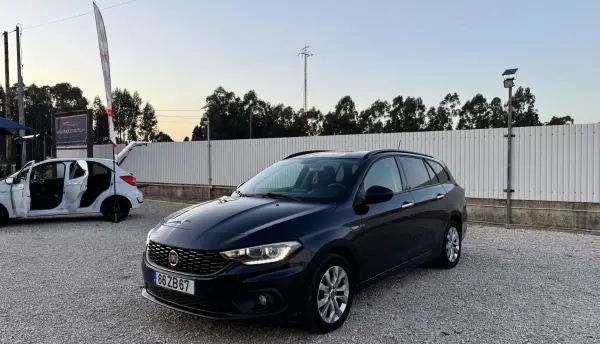 Fiat Tipo Station Wagon 2019 - 12750 EUR, 137000 km - AUTO.MOTO.pt - 137000km - foto 9 de 43