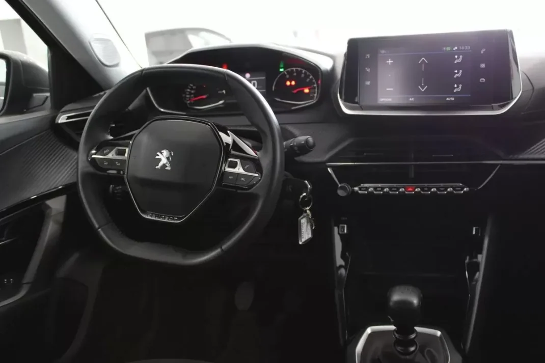 Peugeot 2008 2021 - 18700 EUR, 48176 km - AUTO.MOTO.pt - 48176km - foto 29 de 32