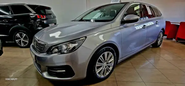 Peugeot 308 SW 2020 - 12950 EUR, 162000 km - AUTO.MOTO.pt - 162000km - foto 6 de 36