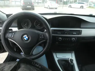BMW 318 2008 - 7750 EUR, 380000 km - AUTO.MOTO.pt - 380000km - foto 9 de 11