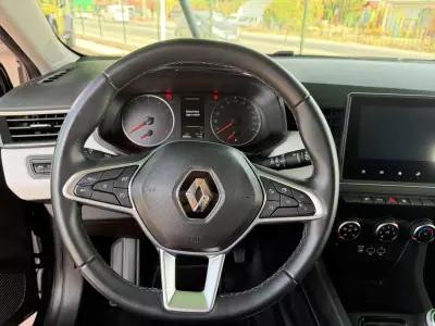 Renault Clio 2022 - 15800 EUR, 44983 km - AUTO.MOTO.pt - 44983km - foto 8 de 17