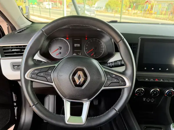 Renault Clio 2022 - 15800 EUR, 44983 km - AUTO.MOTO.pt - 44983km - foto 8 de 17