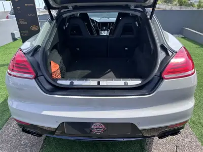 Porsche Panamera 2015 - 35000 EUR, 159000 km - AUTO.MOTO.pt - 159000km - foto 67 de 67