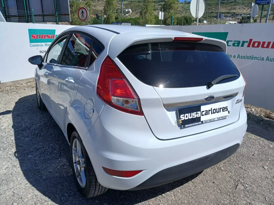 Ford Fiesta 2014 - 7350 EUR, 78604 km - 78604km - foto 9 de 22