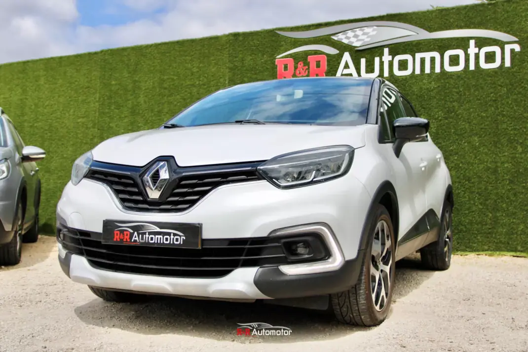 Renault Captur 2019 - 14800 EUR, 98000 km - AUTO.MOTO.pt - 98000km - foto 7 de 27