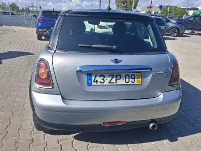 MINI Cooper 2008 - 5900 EUR, 190000 km - AUTO.MOTO.pt - 190000km - foto 4 de 8