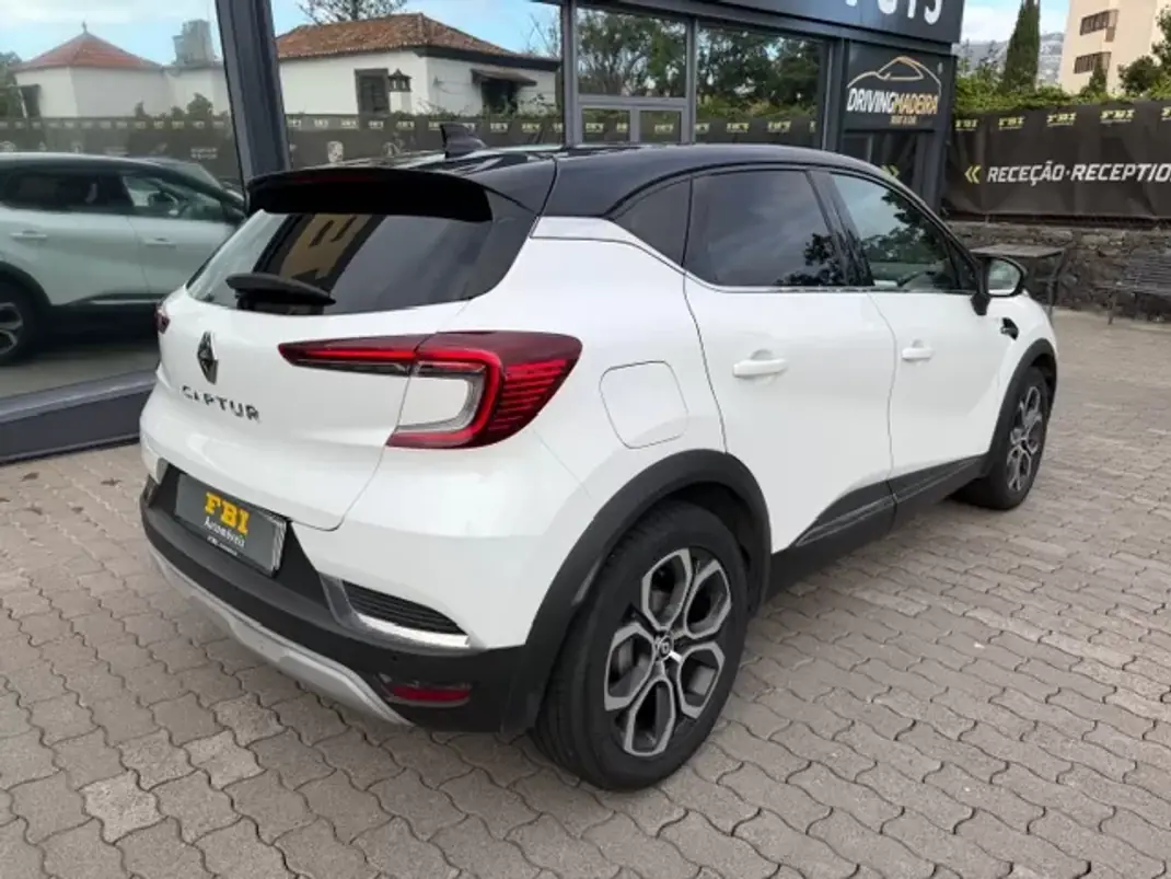Renault Captur 2022 - 16900 EUR, 84100 km - AUTO.MOTO.pt - 84100km - foto 8 de 12