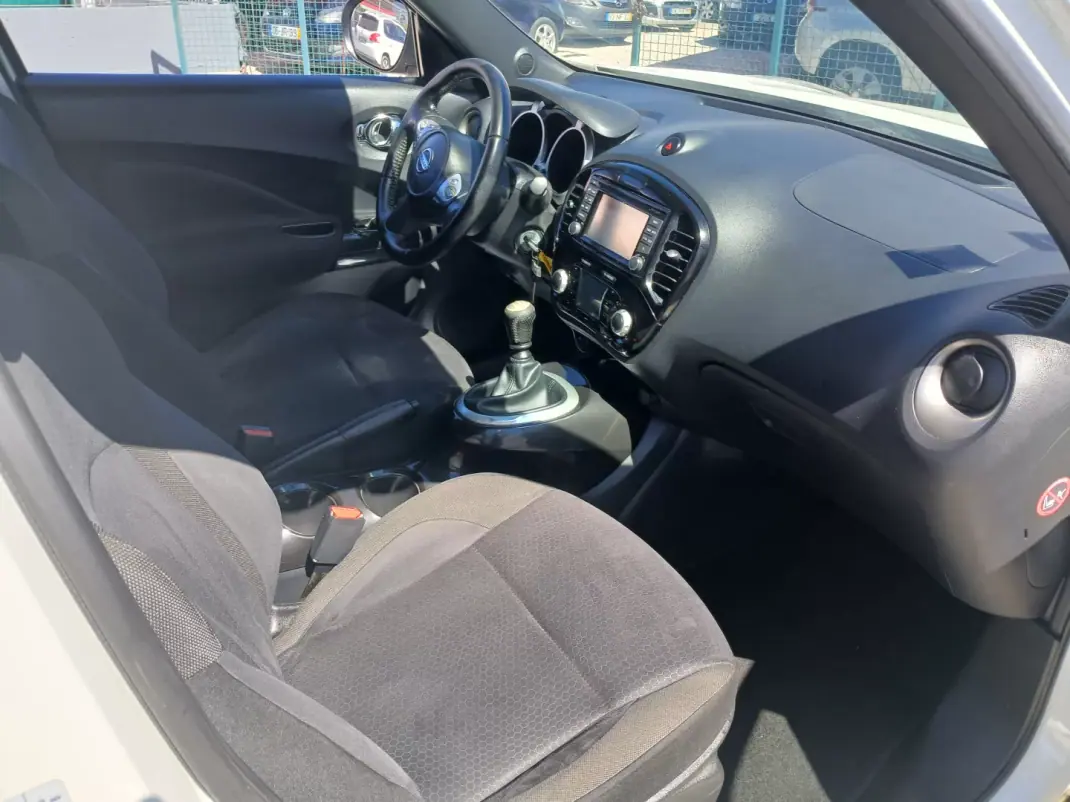 Nissan Juke 2013 - 9900 EUR, 175575 km - AUTO.MOTO.pt - 175575km - foto 24 de 27