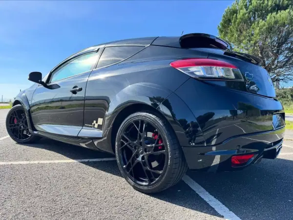 Renault Mégane Coupe 2014 - 23950 EUR, 98000 km - AUTO.MOTO.pt - 98000km - foto 8 de 10