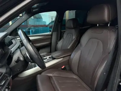 BMW X5 2016 - 29900 EUR, 118000 km - AUTO.MOTO.pt - 118000km - foto 9 de 12