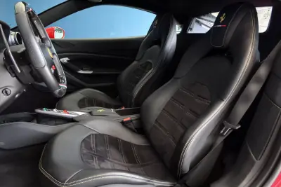 Ferrari F8 Tributo 2023 - 390000 EUR, 17392 km - AUTO.MOTO.pt - 17392km - foto 7 de 22
