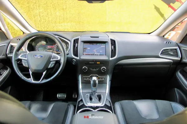 Ford S-Max 2016 - 28900 EUR, 137000 km - AUTO.MOTO.pt - 137000km - foto 16 de 35