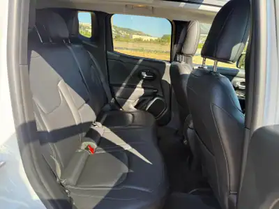 Jeep Renegade 2019 - 15995 EUR, 105000 km - AUTO.MOTO.pt - 105000km - foto 33 de 34