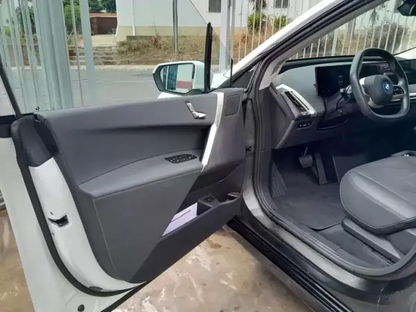 BMW iX 2023 - 85000 EUR, 50000 km - AUTO.MOTO.pt - 50000km - foto 5 de 14
