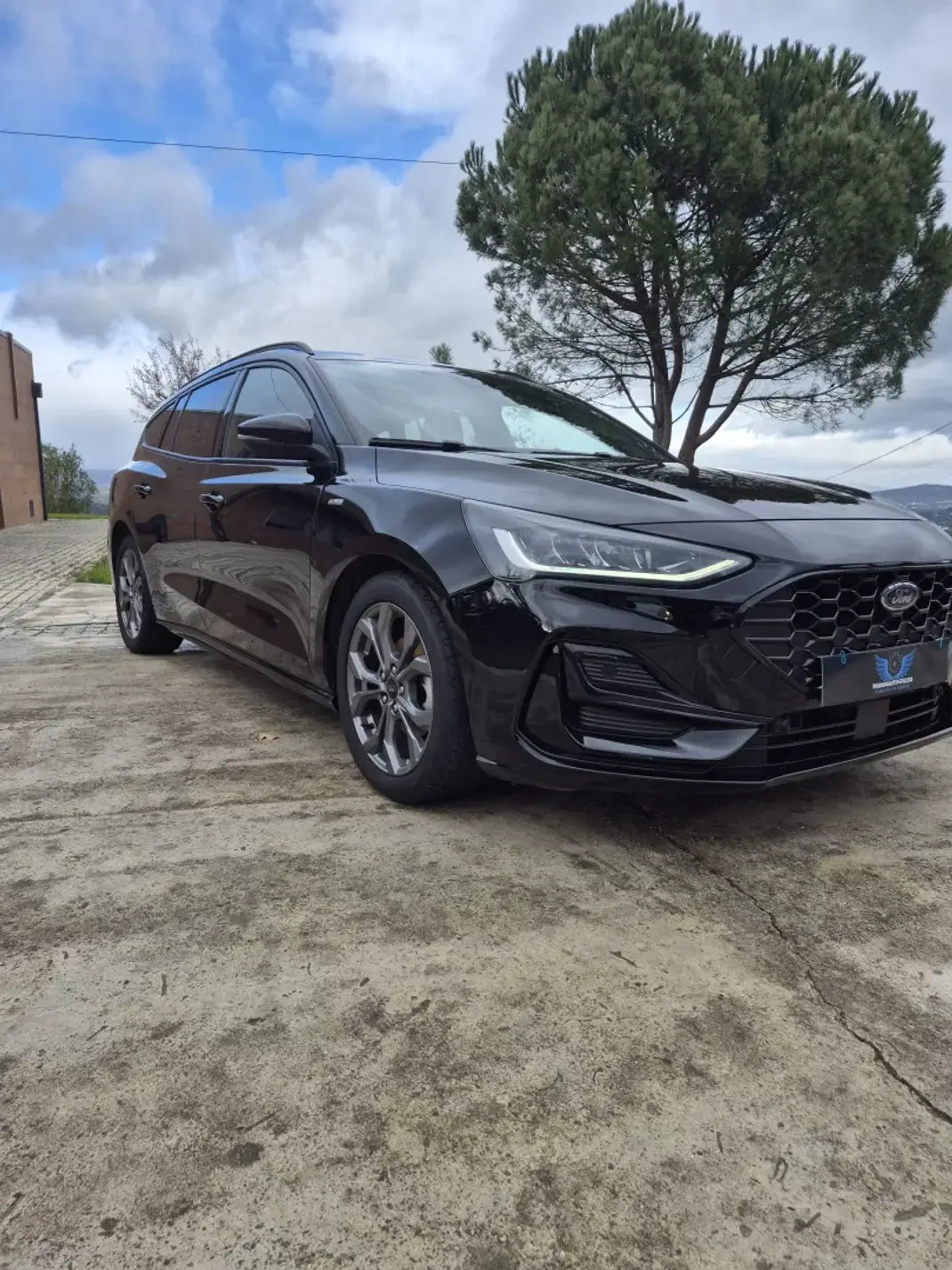 Ford Focus SW 2022 - 17450 EUR, 57000 km - AUTO.MOTO.pt - 57000km - foto 1 de 28