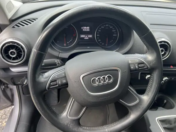 Audi A3 Limousine 2015 - 13900 EUR, 148500 km - AUTO.MOTO.pt - 148500km - foto 9 de 18