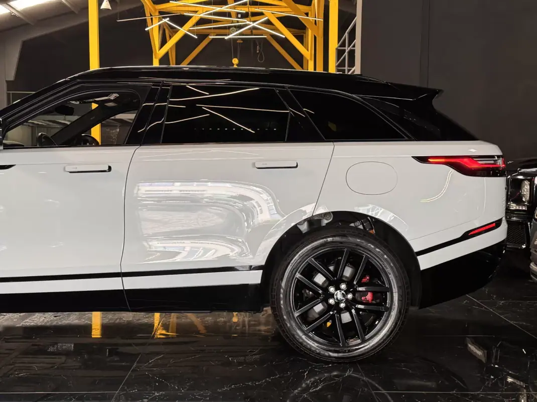 Land Rover Range Rover Velar 2024 - 69990 EUR, 33000 km - AUTO.MOTO.pt - 33000km - foto 10 de 40