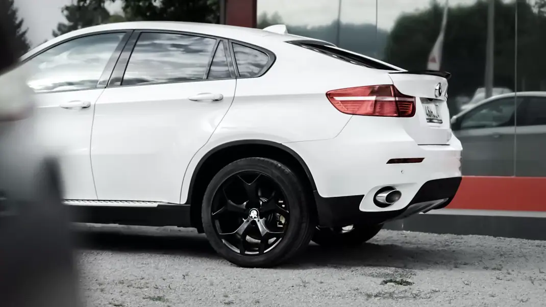 BMW X6 2009 - 22500 EUR, 268000 km - AUTO.MOTO.pt - 268000km - foto 6 de 12