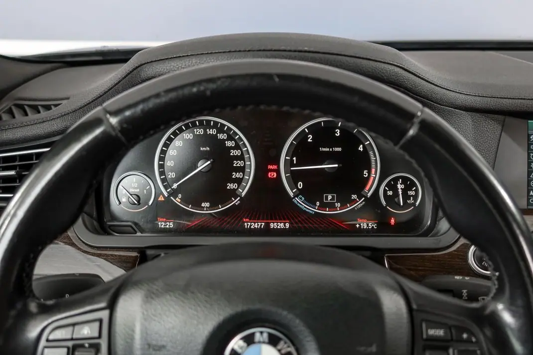 BMW 730 2011 - 25000 EUR, 172477 km - AUTO.MOTO.pt - 172477km - foto 8 de 26