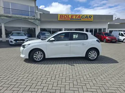 Peugeot 208 2021 - 14950 EUR, 68700 km - AUTO.MOTO.pt - 68700km - foto 1 de 27