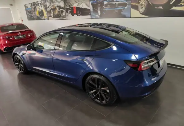 Tesla Model 3 2021 - 25990 EUR, 100000 km - AUTO.MOTO.pt - 100000km - foto 26 de 46