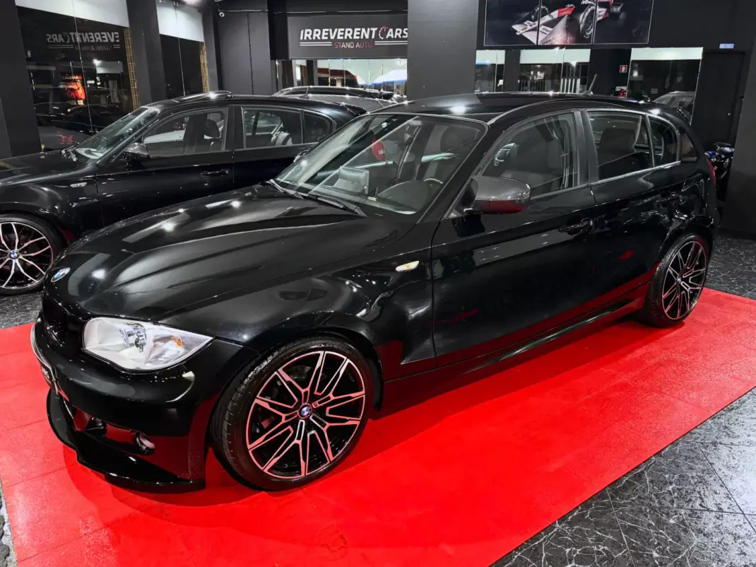 BMW 118 2011 - 13490 EUR, 221686 km - AUTO.MOTO.pt - 221686km - foto 1 de 20