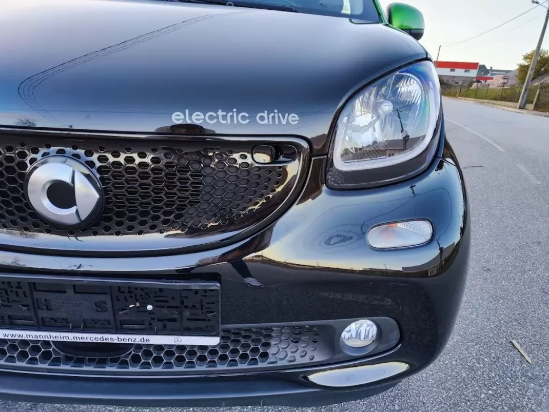 Smart ForFour 2017 - 13500 EUR, 44000 km - AUTO.MOTO.pt - 44000km - foto 16 de 46