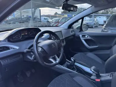 Peugeot 2008 2016 - 12990 EUR, 160000 km - AUTO.MOTO.pt - 160000km - foto 15 de 35