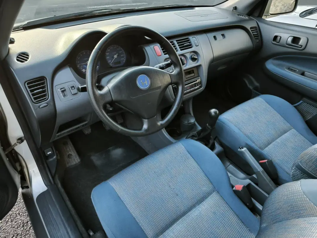 Honda HR-V 2000 - 3950 EUR, 97574 km - AUTO.MOTO.pt - 97574km - foto 14 de 36