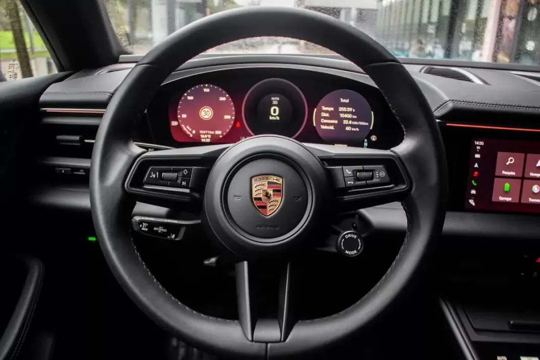 Porsche Macan 2025 - 83990 EUR, 15400 km - AUTO.MOTO.pt - 15400km - foto 14 de 49