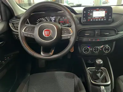 Fiat Tipo 2019 - 10800 EUR, 126458 km - AUTO.MOTO.pt - 126458km - foto 9 de 23