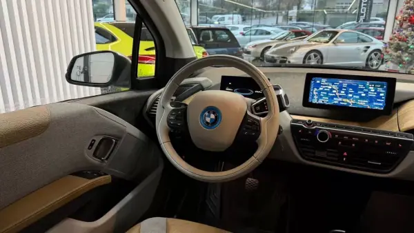 BMW i3 2014 - 15990 EUR, 54230 km - AUTO.MOTO.pt - 54230km - foto 20 de 36