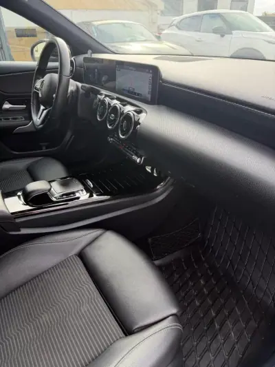 Mercedes-Benz A 180 2019 - 24950 EUR, 116000 km - AUTO.MOTO.pt - 116000km - foto 15 de 34