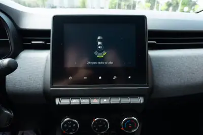 Renault Clio 2024 - 16950 EUR, 38060 km - AUTO.MOTO.pt - 38060km - foto 14 de 16