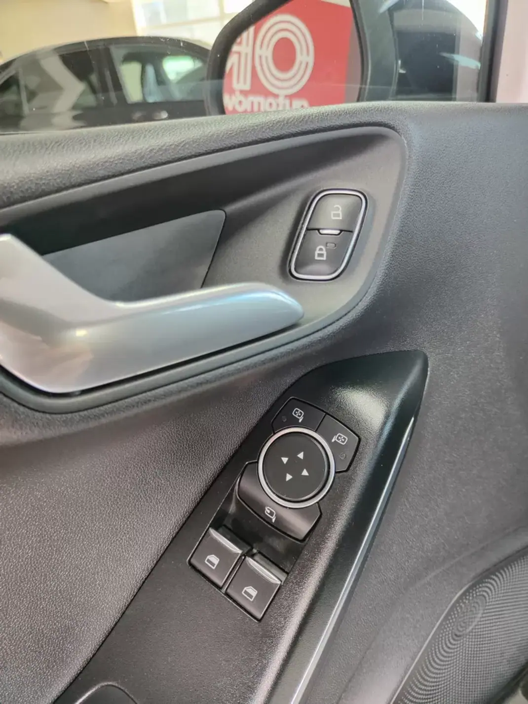 Ford Fiesta 2019 - 12950 EUR, 95000 km - 95000km - foto 23 de 41