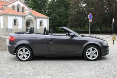 Audi A3 Cabrio 2009 - 11990 EUR, 180000 km - AUTO.MOTO.pt - 180000km - foto 3 de 42