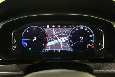 Volkswagen Arteon 2021 - 25400 EUR, 209040 km - AUTO.MOTO.pt - 209040km - foto 30 de 40