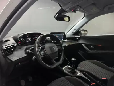 Peugeot 2008 2022 - 17200 EUR, 22770 km - 22770km - foto 10 de 14