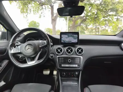 Mercedes-Benz A 180 2018 - 18900 EUR, 220000 km - AUTO.MOTO.pt - 220000km - foto 9 de 11