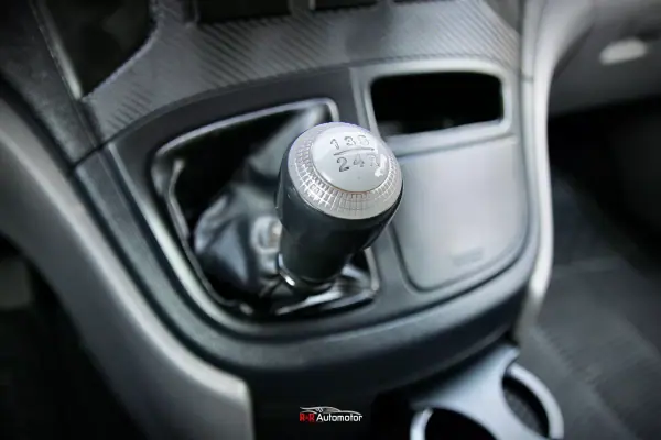 Hyundai 2008 - 8300 EUR, 161000 km - AUTO.MOTO.pt - 161000km - foto 13 de 16