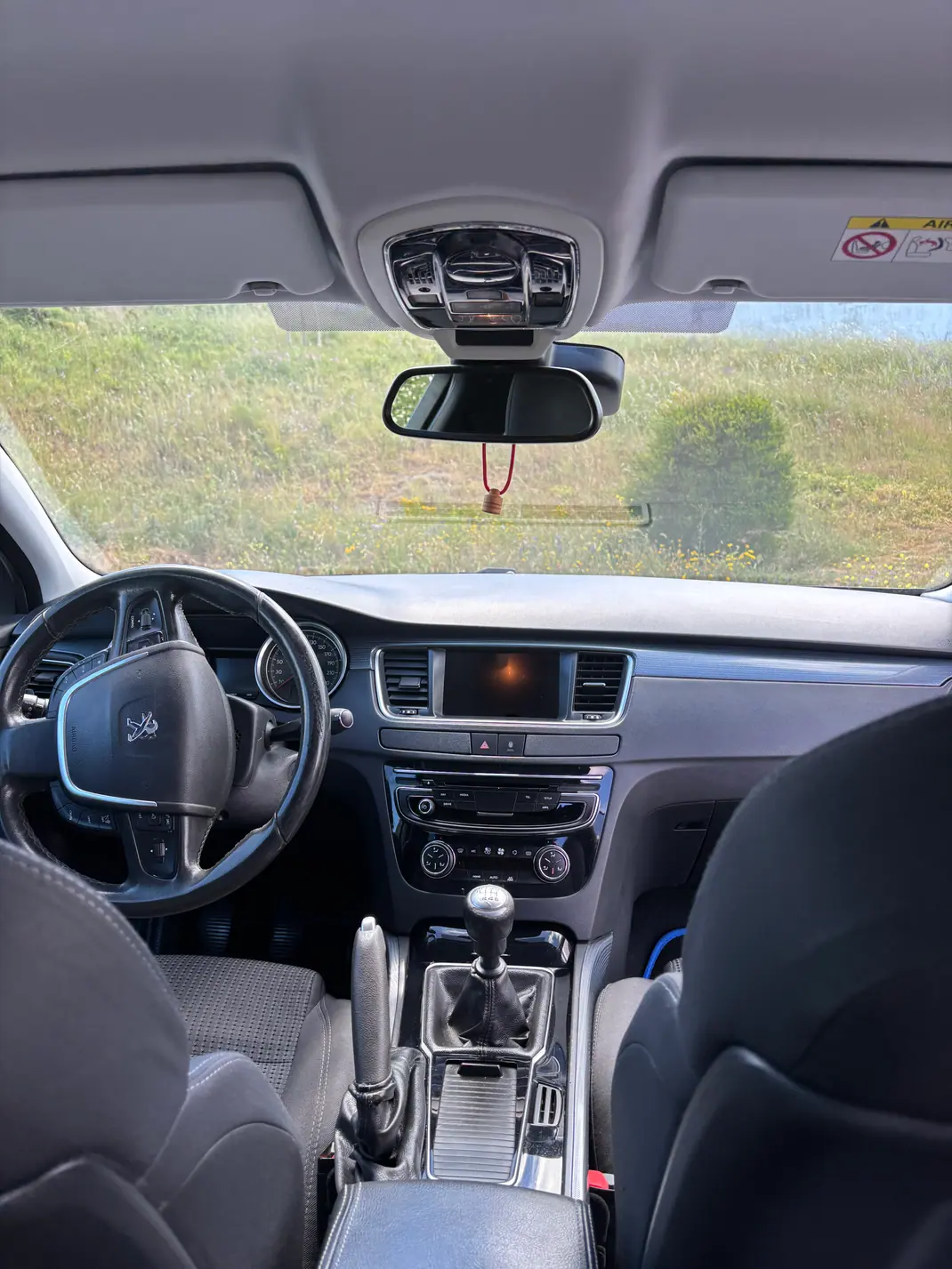 Peugeot 508 SW 2017 - 7500 EUR, 200000 km - AUTO.MOTO.pt - 200000km - foto 13 de 15
