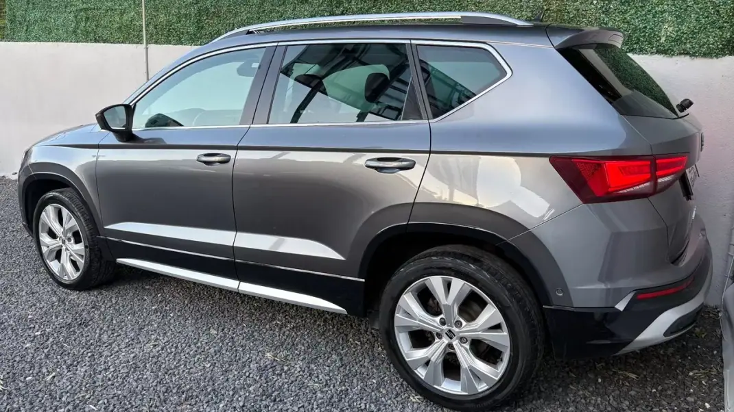 SEAT Ateca 2022 - 18900 EUR, 99500 km - AUTO.MOTO.pt - 99500km - foto 4 de 12