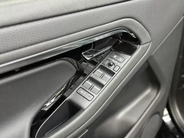 Land Rover Range Rover Evoque 2024 - 48200 EUR, 39000 km - AUTO.MOTO.pt - 39000km - foto 40 de 58