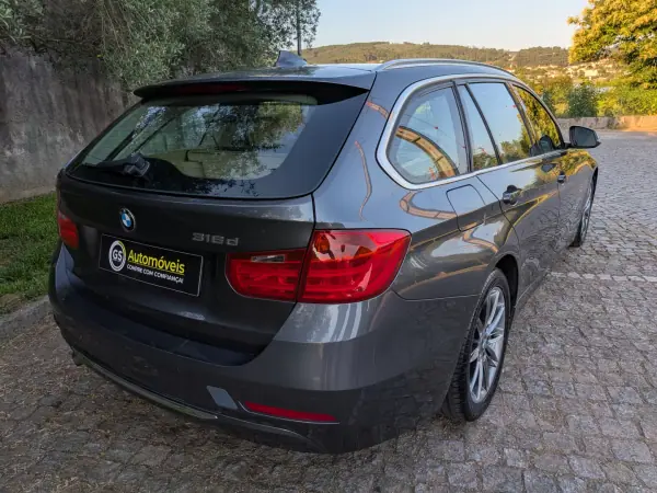 BMW 316 2015 - 13900 EUR, 149000 km - AUTO.MOTO.pt - 149000km - foto 9 de 15