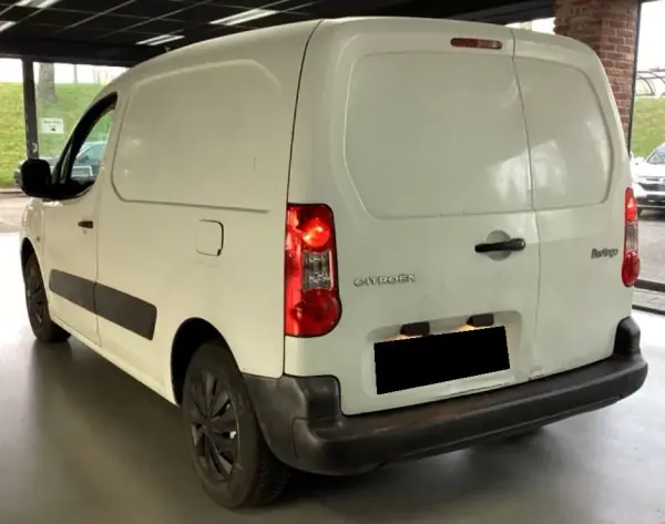 Citroën Berlingo 1.6 E-Hdi L1 Cargo Box 2012 - 5990 EUR, 342453 km - AUTO.MOTO.pt - 342453km - foto 2 de 6