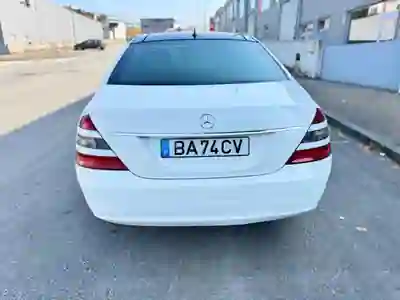 Mercedes-Benz S 320 2008 - 15000 EUR, 280000 km - AUTO.MOTO.pt - 280000km - foto 15 de 15