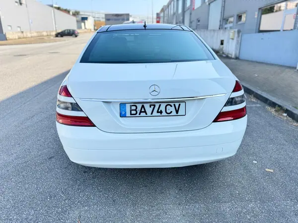 Mercedes-Benz S 320 2008 - 15000 EUR, 280000 km - AUTO.MOTO.pt - 280000km - foto 15 de 15
